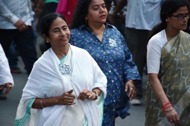 Bengal polls: Mamata Banerjee leads campaign rally in south Kolkata