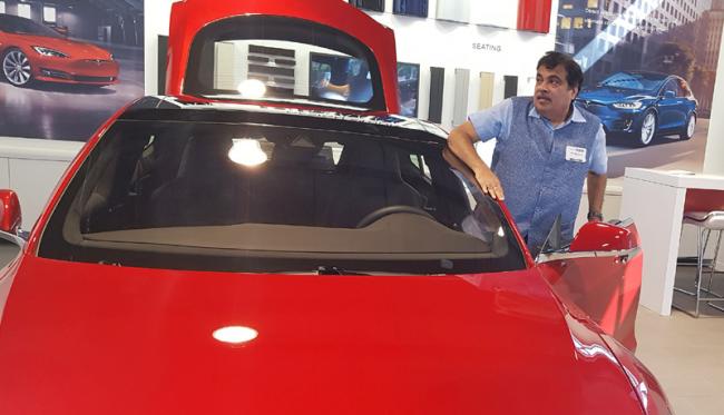 Gadkari visits Tesla in US, Offers to promote JV with Indian Automobile Sector for electric vehicles 
