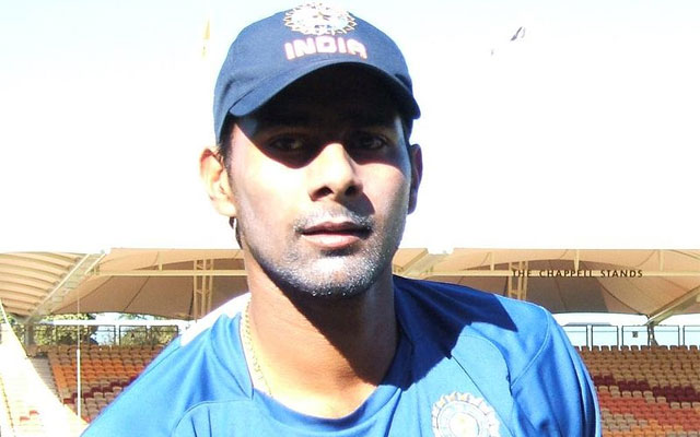 Indian cricketer Praveen Kumar joins SP