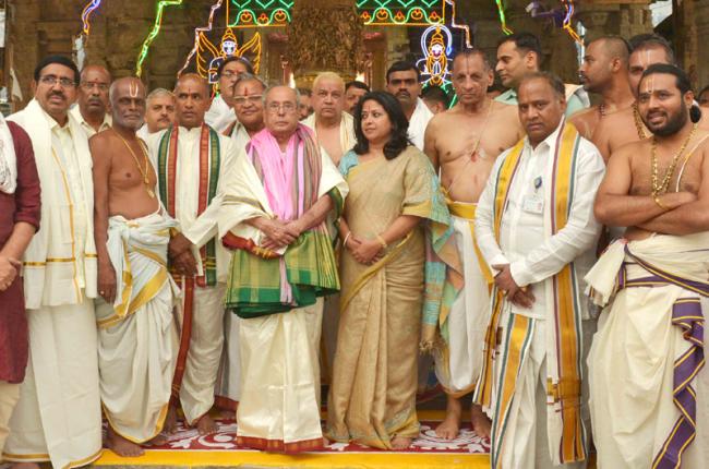 President Pranab Mukherjee visits Srivari Temple