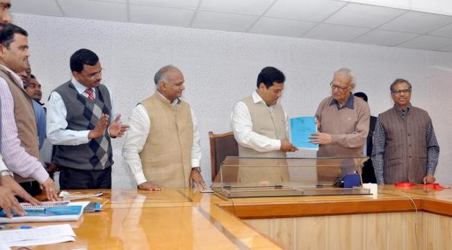 Fifth Assam State Finance Commission submits its report to CM