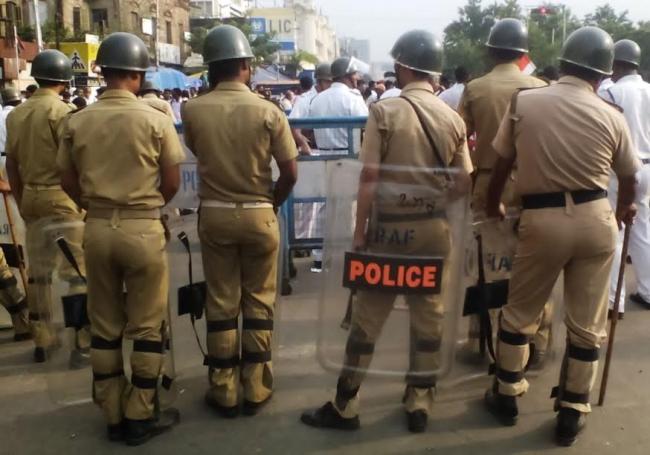 One killed during police-mob clash in West Bengal