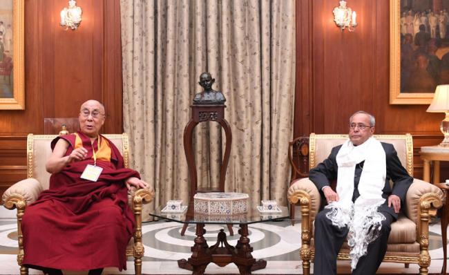 Dalai Lama meets President