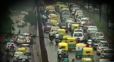 Heavy rains cause water logging in Gurgaon, massive traffic jams reported