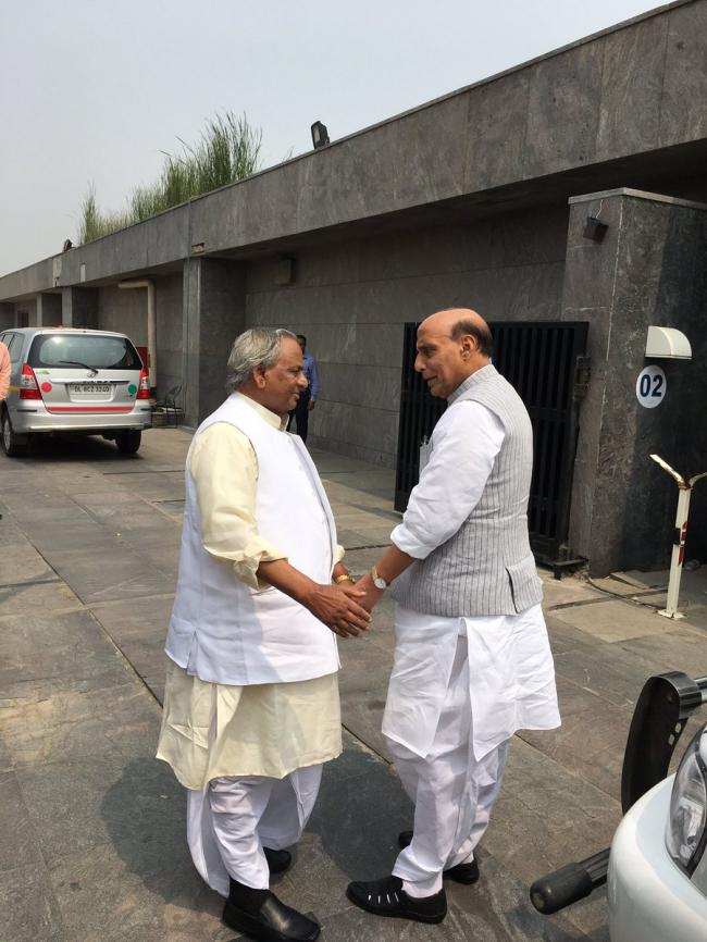 Rajnath Singh meets Rajasthan Governor Kalyan Singh