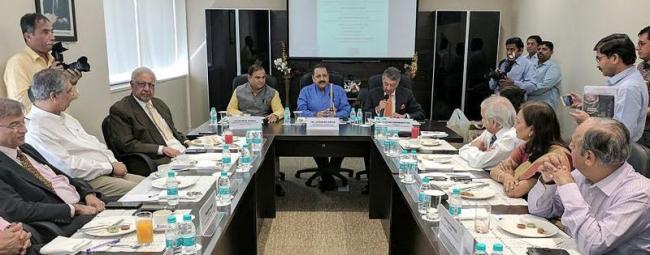 Dr Jitendra Singh discusses Northeast tourism, trade promotion with top industry leaders 