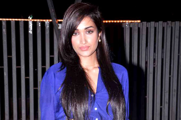 Mumbai: Court dismisses mother's plea for special probe into late actor Jiah Khan's death 