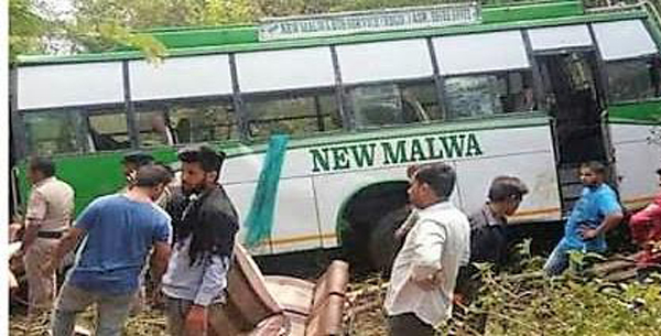 Bus accident in Himachal Pradesh leaves nine dead, pilgrims were travelling to Jwalaji temple in Kangra district 