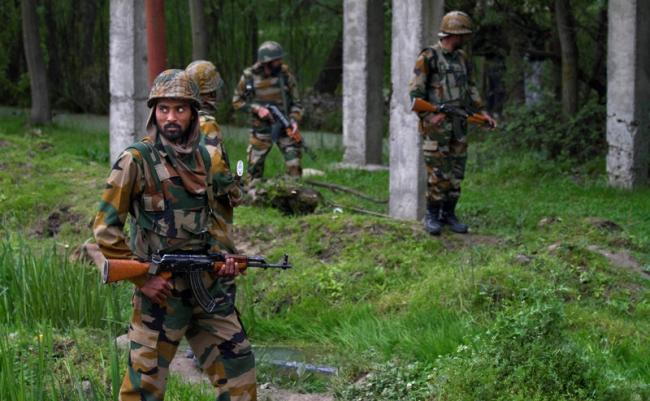 LeT militant killed in Kashmir gunfight