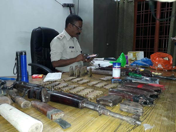 Assam : Huge cache of arms and ammunition recovered from vehicle