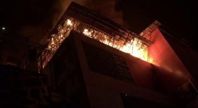 Kamala Mills fire :BMC carries out demolition drive against illegal structure