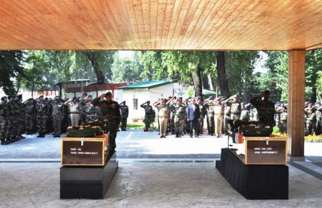 Army pays tributes to Qazigund attack martyrs
