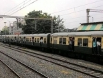 Four coaches of Mumbai local train derail, five injured