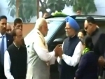 Modi-Manmohan shake hands days after after verbal tussle