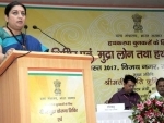 Weavers to be provided wide array of Government services through Weavers' Service Centres: Smriti Zubin Irani