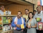Jitendra Singh visits North East Organic showroom-cum-restaurant at Dilli Haat 