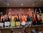 Arun Jaitley to meet Gujarat BJP MLAs to pick new CM today
