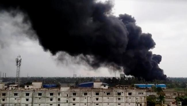 Massive fire guts thermocol factory near Kolkata