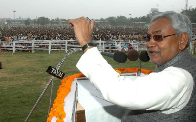  BJP declares to join Nitish' human chain programme, fuels speculations