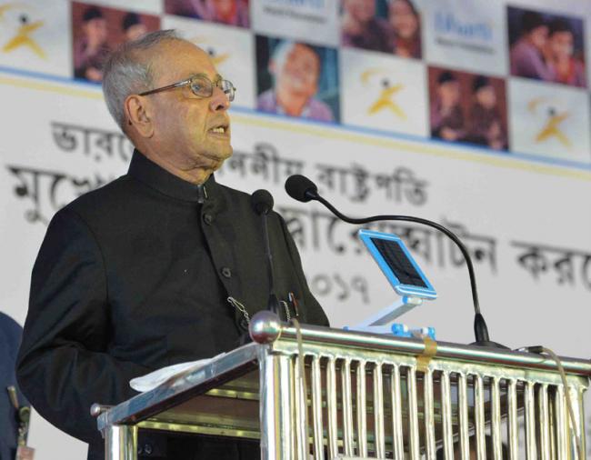 President Mukherjee attends farewell function at Central Hall of the Parliament, calls GST launch as a shining example of co-operative federalism
