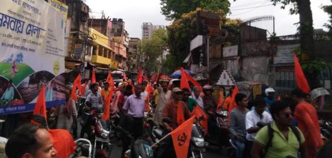 Saffron waves hit WB on Ram Navami, TMC worships Hanuman, holds peace rally