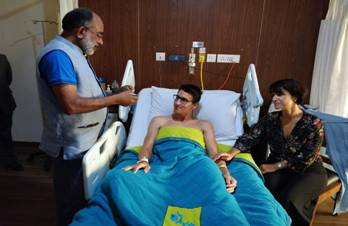 KJ Alphons visits injured Swiss tourist couple in New Delhi hospital