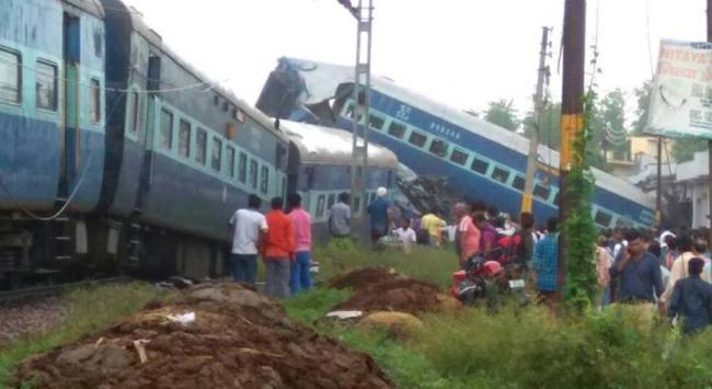 23 killed as Utkal Express derails in Uttar Pradesh, rescue ops completed