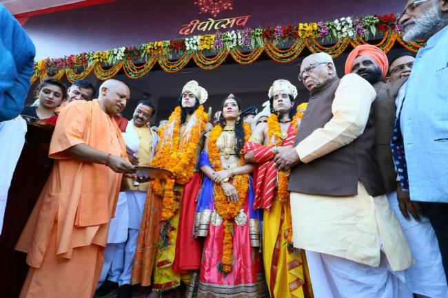 Ayodha hosts Deepotsav, CM Yogi Adityanath attends 