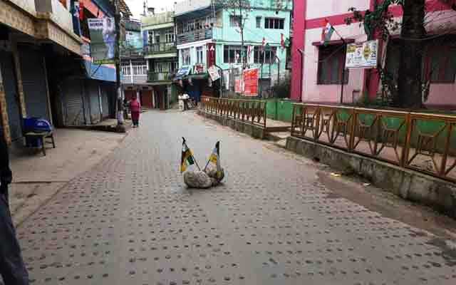 Gorkha Janmukti Morcha splits into two parts after its leader suspends 'indefinite strike' in Darjeeling