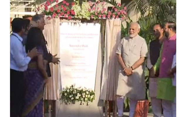 Prime Minister Narendra Modi dedicates IIT Gandhinagar building to nation 