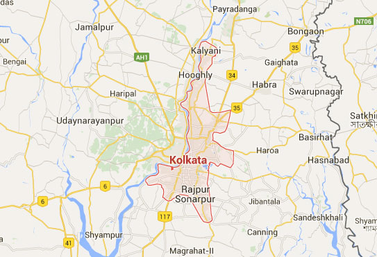 5 hurt as old building collapses in Kolkata