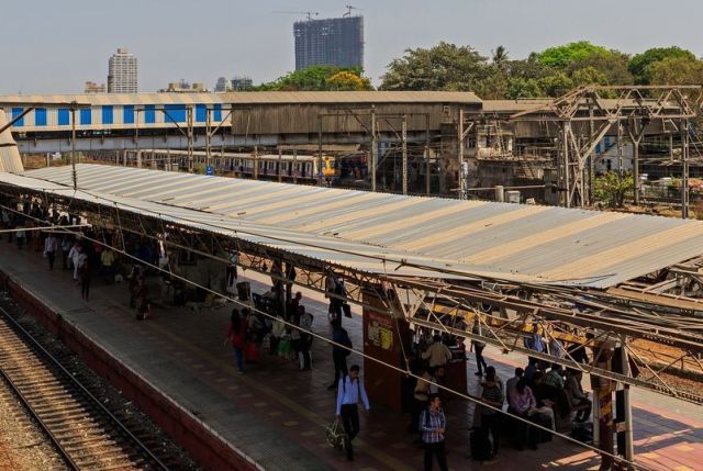 Stampede in Mumbai railway station claims three lives, 25 injured