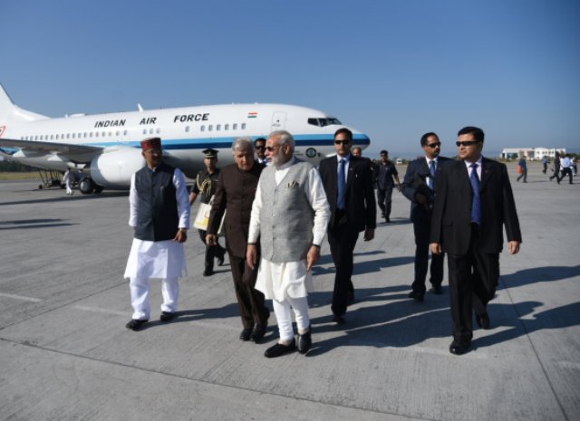 PM Modi reaches Uttarakhand, visits Kedarnath temple