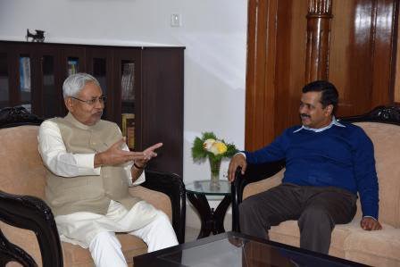 Kejriwal meets Nitish Kumar