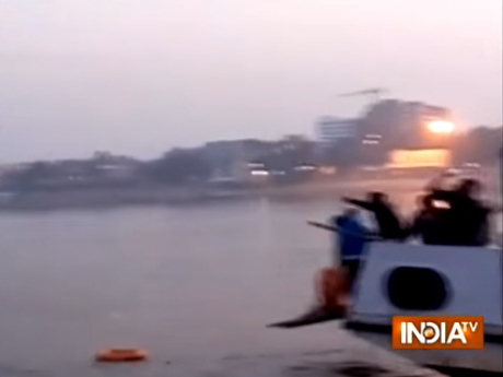 Patna boat tragedy: Mass cremation moves villagers to tears