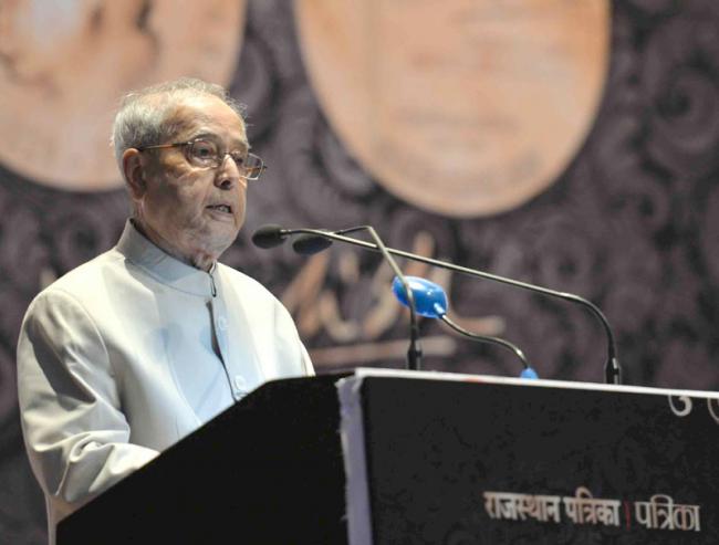 President of India presents KCK International Award for excellence in print Journalism 