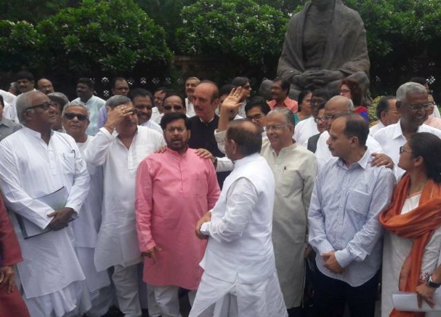 Opposition protests against Lok Sabha Speaker's suspension of six Congress MPs