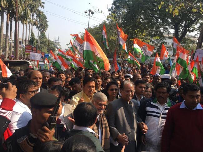 RBI gherao : Police detain 100 Assam Congress workers