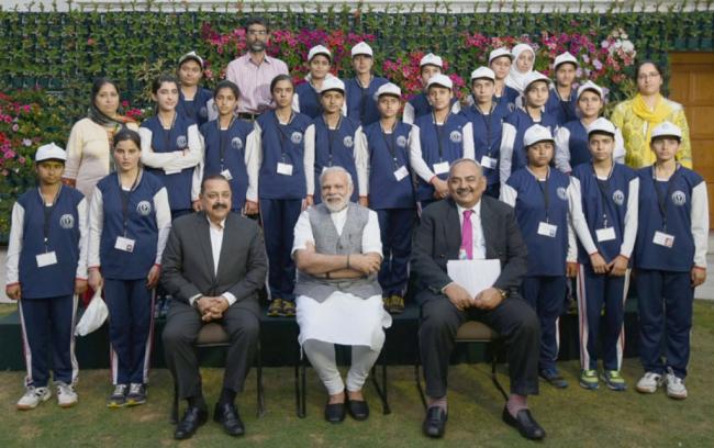 PM Modi meets youth, children from Jammu and Kashmir