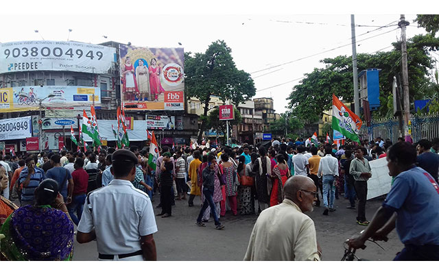TMC holds massive protests across Kolkata, throws city traffic out of gear