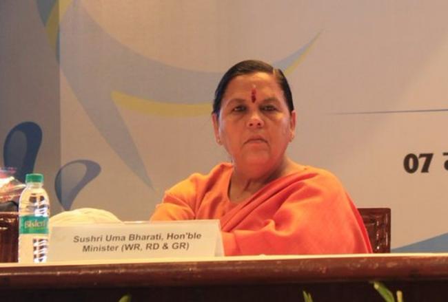 Uma Bharti reviews flood situation in the country, will visit Bihar next week 