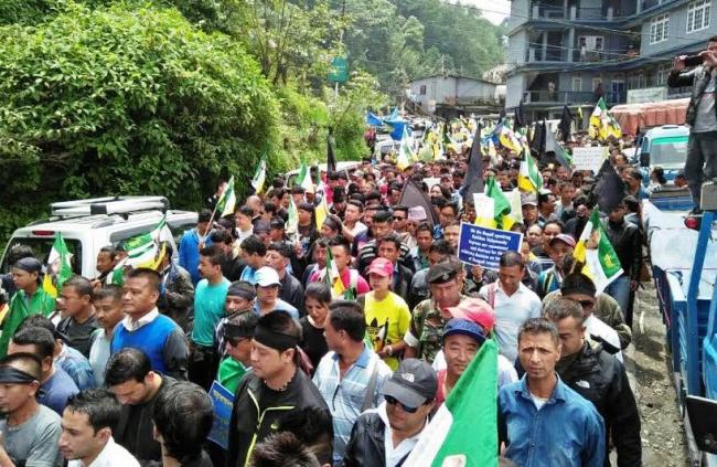 Darjeeling unrest: GJM supporters hurt themselves with tubelights