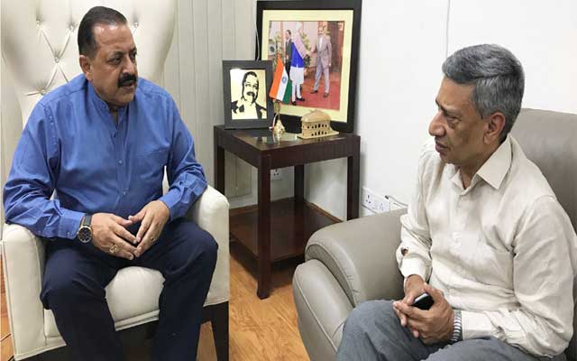 DGP J&K discusses security situation in the state with Dr Jitendra Singh