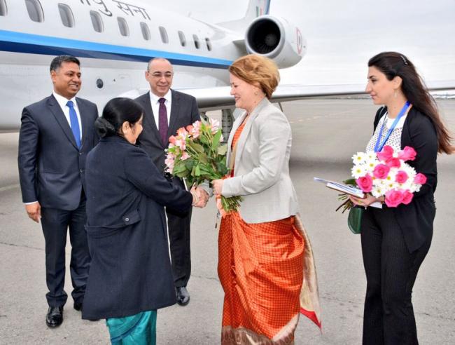 Sushma Swaraj arrives in Azerbaijan