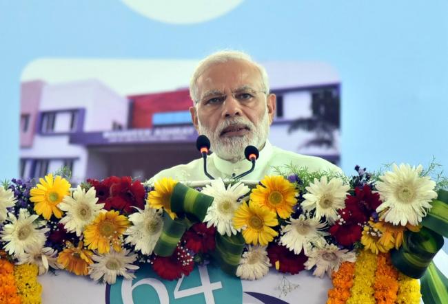 PM Modi interacts with beneficiaries of central government health care schemes 