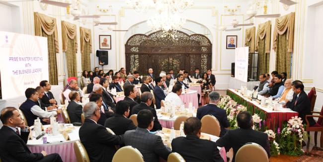 PM Modi interacts with business leaders in Mumbai