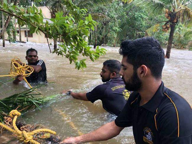 Rain subsides in Kerala, red alert withdrawn, but massive rescue and relief operation goes on
