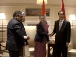 Manmohan Singh, Sonia Gandhi meet Vietnam President Tran Dai Quang
