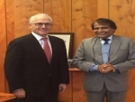 Suresh Prabhu chairs India-Australia Joint Ministerial Commission