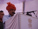 Kejriwal apologises to Nitin Gadkari, Kapil Sibal